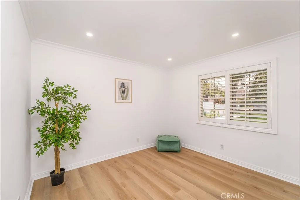 24244 Friar Street, Woodland Hills, California 91367 home-pic-30